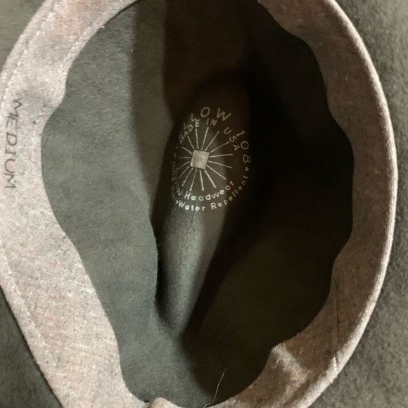 Fedora - Picture 2 of 2